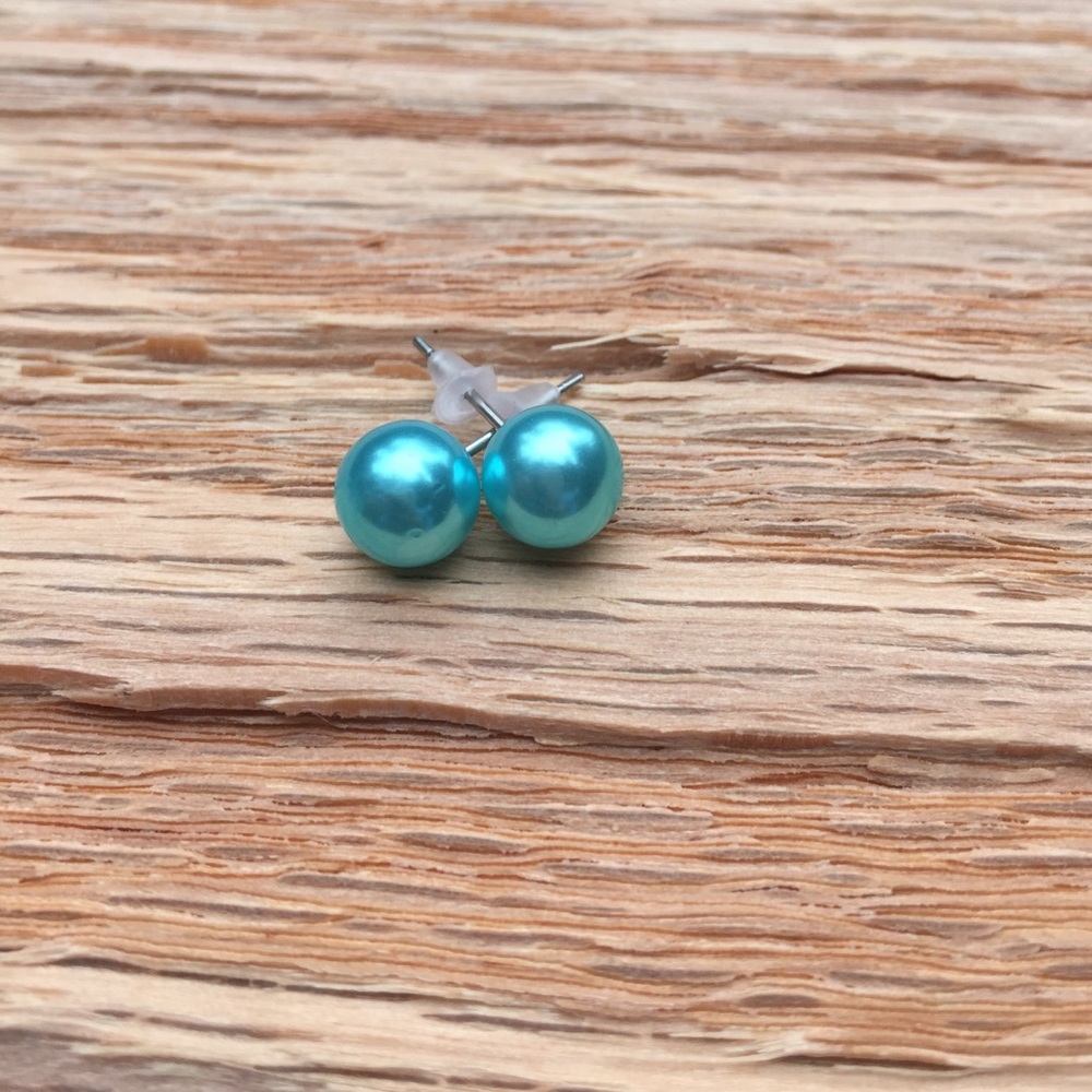 Light Blue Pearl Earring Set